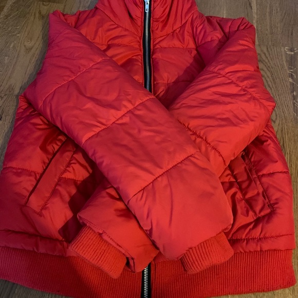 Red jacket forever 21 - Picture 13 of 15